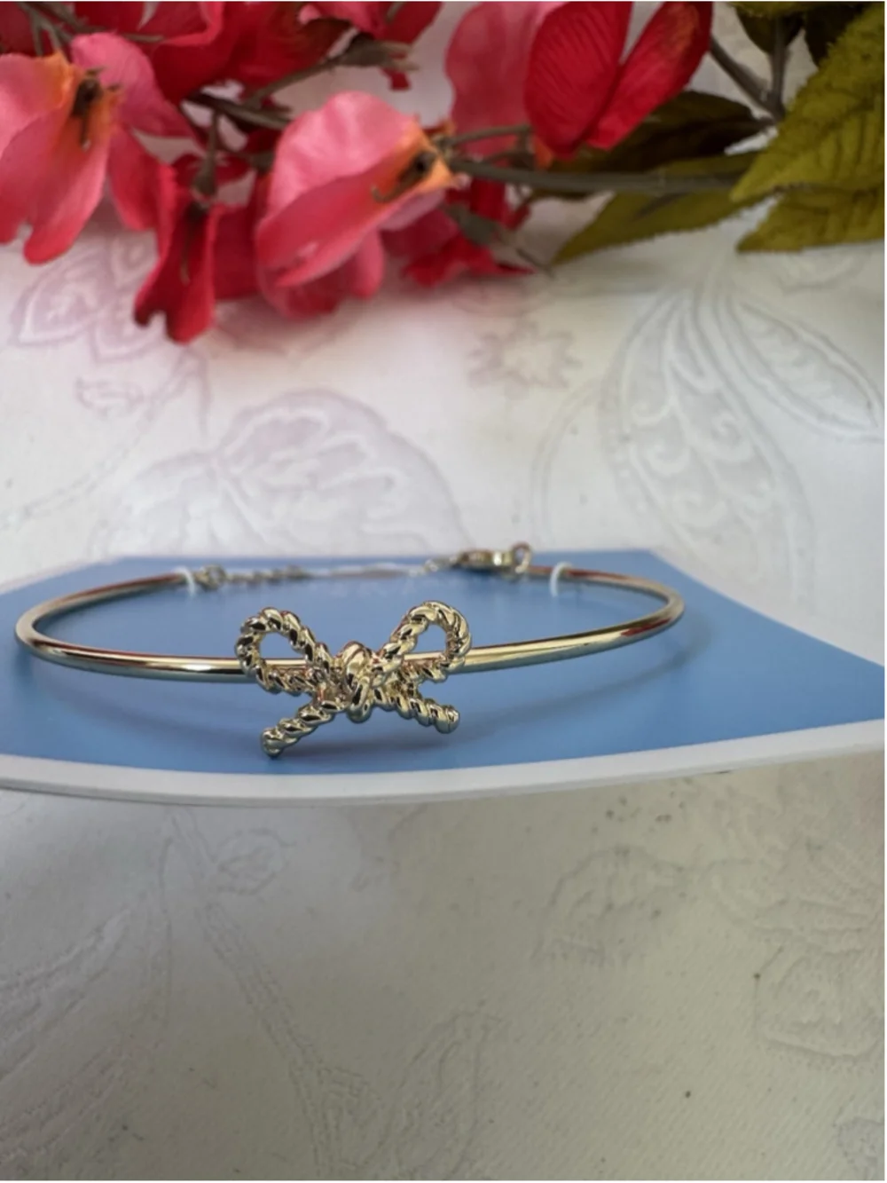 Draper James Dainty Gold Tone Tiny Bow Bracelet Preppy Thin Classic Feminine NEW